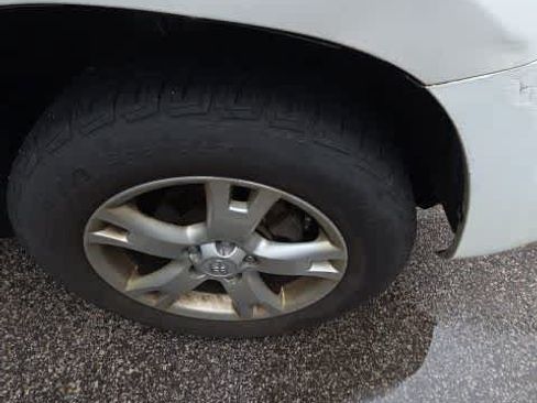 Used 2011 Toyota RAV4 4WD w/ Upgrade Value Pkg image 10