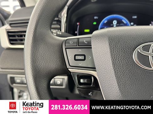 Used 2025 Toyota Camry LE FWD image 26