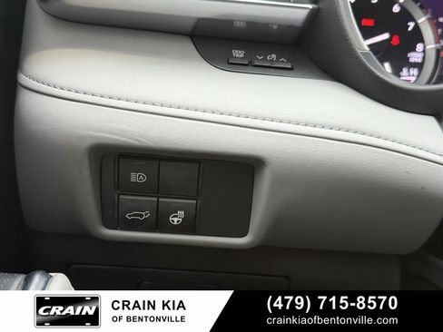 Used 2020 Toyota Highlander Limited image 13