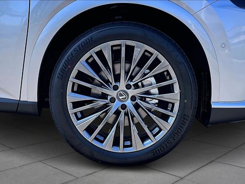 New 2026 Lexus RX 450h Luxury image 9
