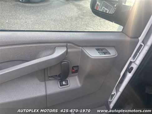Used 2017 Chevrolet Express 2500 image 16