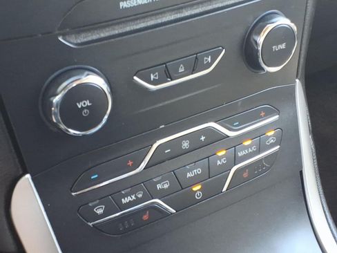 Used 2015 Ford Edge SEL w/ Equipment Group 201A FWD image 26