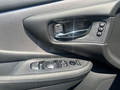 Used 2024 Nissan Murano SL image 6