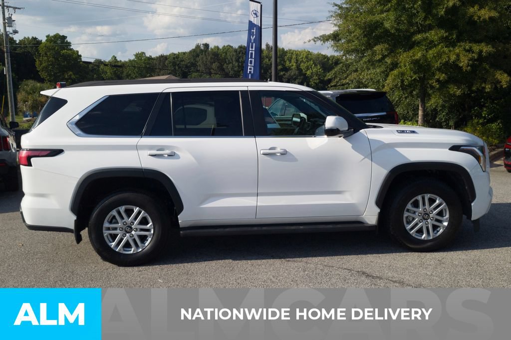 Used 2025 Toyota Sequoia SR5 AWD/4WD image 4