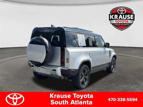 Used 2024 Land Rover Defender 110 S AWD/4WD image 8