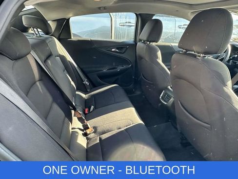 Used 2022 Chevrolet Malibu LT FWD image 3