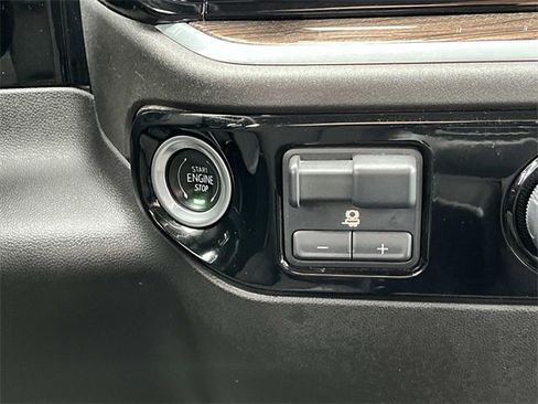 Used 2024 Chevrolet Silverado 3500 LT image 18