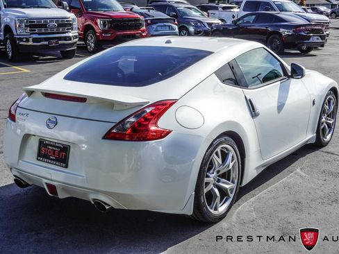 Used 2016 Nissan 370Z Coupe RWD image 14