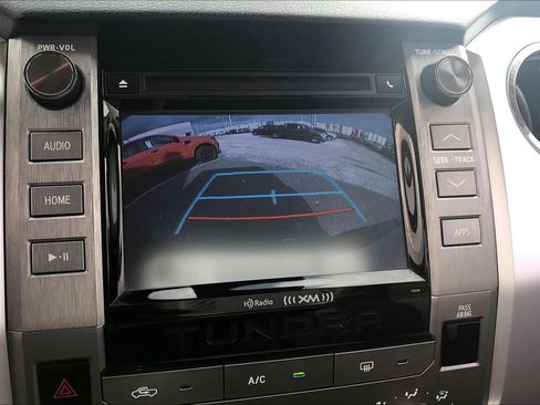 Used 2018 Toyota Tundra SR5 w/ SR5 Upgrade Package image 29