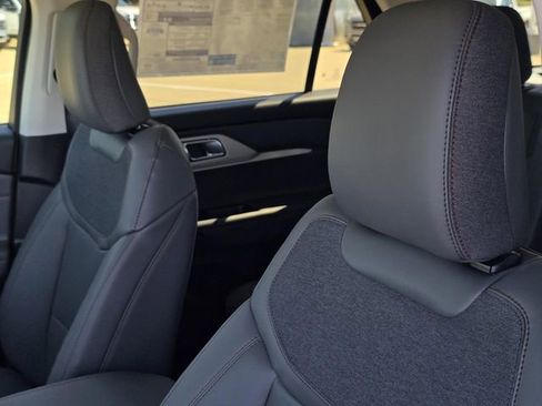 New 2026 Ford Explorer Active image 16