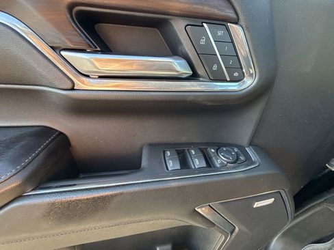 Used 2024 GMC Sierra 1500 SLT w/ SLT Convenience Package image 30