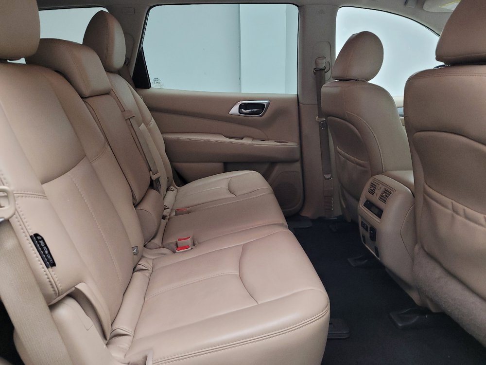 Used 2020 Nissan Pathfinder SL AWD/4WD image 19