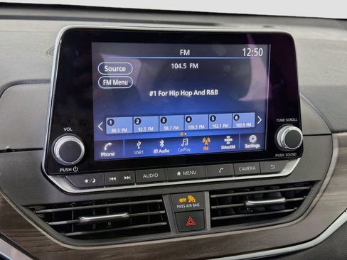 Used 2024 Nissan Altima 2.5 SV FWD image 17
