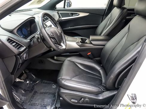 Used 2017 Lincoln MKX Premiere FWD image 9