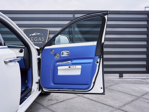 Used 2019 Rolls-Royce Ghost image 27