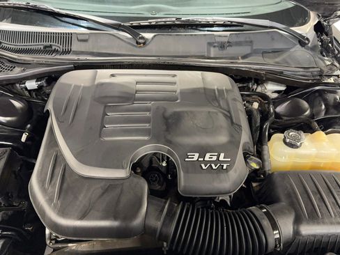 Used 2018 Dodge Challenger SXT Plus image 31