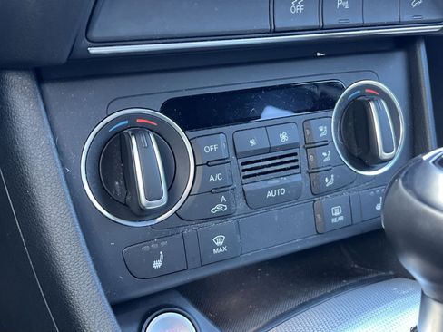 Used 2018 Audi Q3 2.0T Premium Plus w/ Premium Plus Package image 18