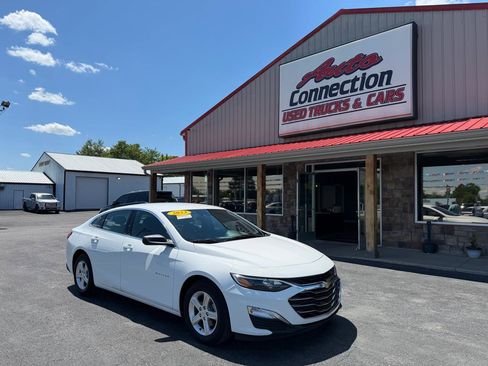 Used 2023 Chevrolet Malibu LS FWD image 1