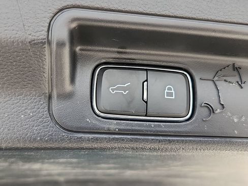 Used 2025 Ford Explorer ST AWD/4WD image 26