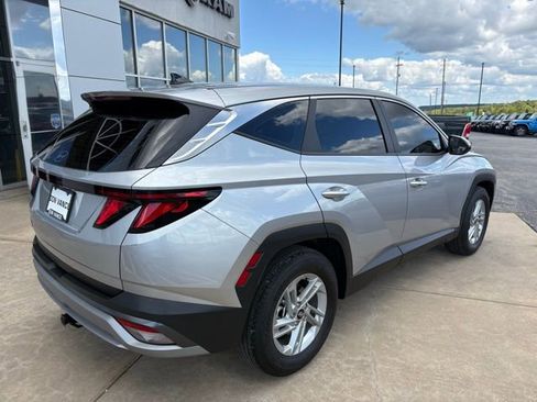 Used 2025 Hyundai Tucson SE image 6