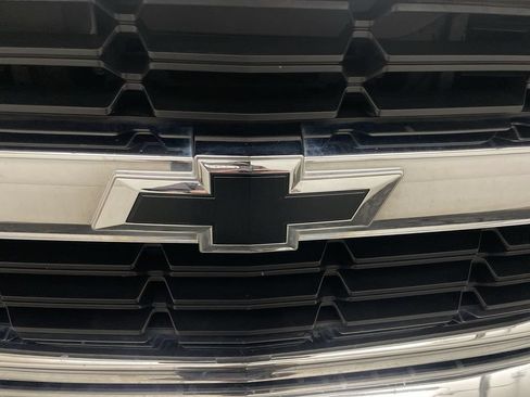 Used 2018 Chevrolet Silverado 1500 LT w/ All Star Edition AWD/4WD image 24
