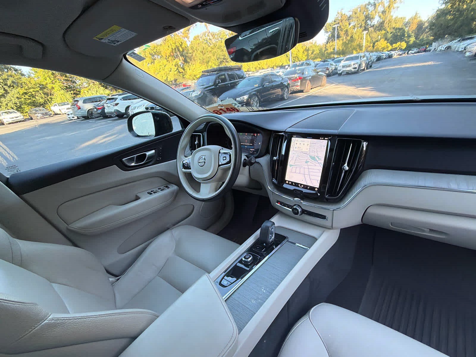 Certified 2024 Volvo XC60 B5 Plus w/ Protection Package AWD/4WD image 18