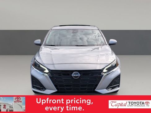 Used 2024 Nissan Altima 2.5 SL AWD/4WD image 3