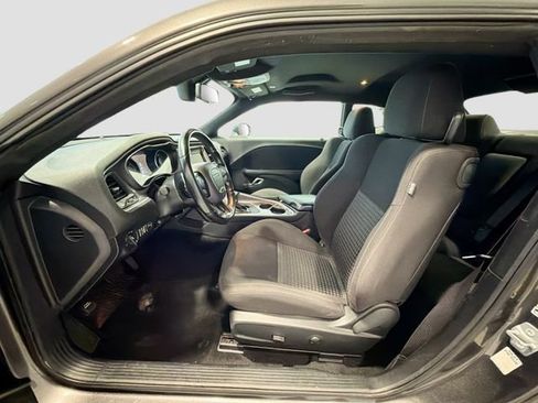 Used 2022 Dodge Challenger GT AWD/4WD image 16