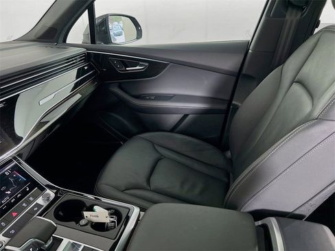 Used 2025 Audi Q7 3.0T Premium Plus image 25