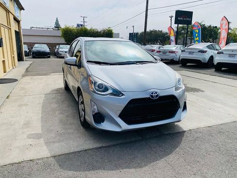 Used 2015 Toyota Prius C One FWD image 8