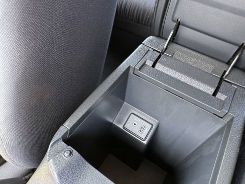 Used 2018 Nissan Sentra SV FWD image 13