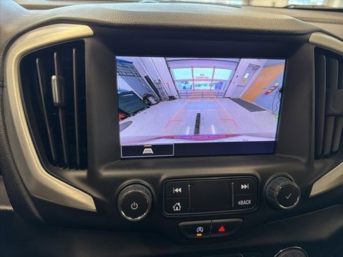 Used 2023 GMC Terrain SLE w/ Driver Convenience Package image 45