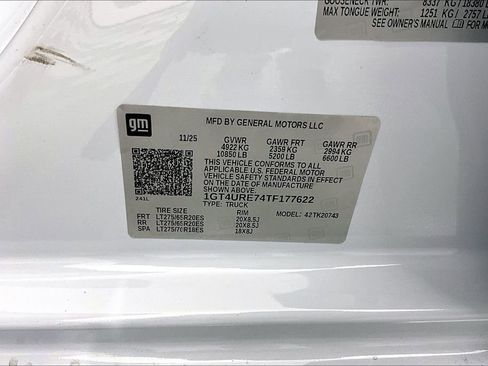 New 2026 GMC Sierra 2500 Denali w/ Denali Reserve Package AWD/4WD image 9
