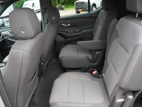 Certified 2022 Chevrolet Traverse LT w/ Midnight/Sport Edition AWD/4WD image 17