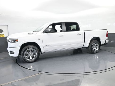New 2026 RAM 1500 4x4 Crew Cab image 2