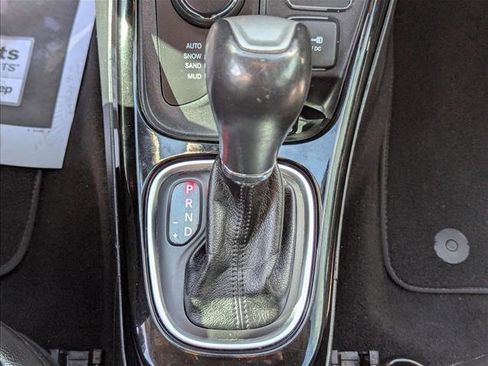 Used 2018 Jeep Compass Latitude w/ Popular Equipment Group image 10