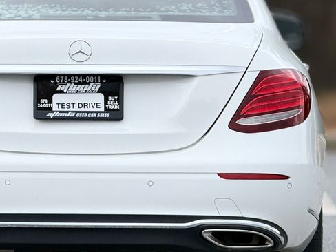 Used 2017 Mercedes-Benz E 300 image 16
