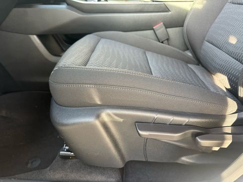 New 2026 Chevrolet Equinox LT image 12