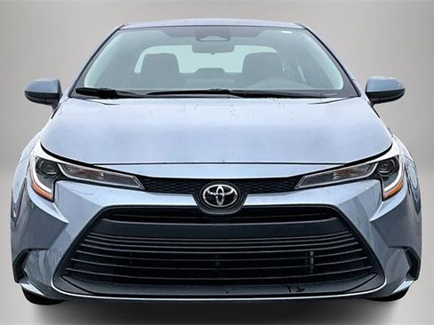 Used 2024 Toyota Corolla LE image 3