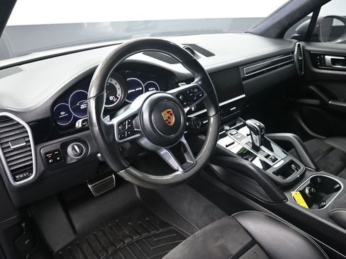 Used 2021 Porsche Cayenne GTS image 14