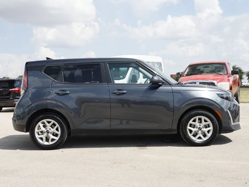 Used 2024 Kia Soul LX w/ Option Group 015 FWD image 29