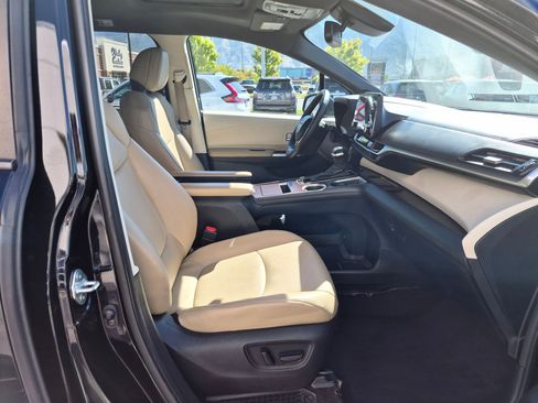 Used 2023 Toyota Sienna XLE w/ XLE Plus Package AWD/4WD image 35