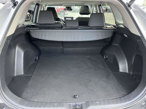 Used 2021 Toyota RAV4 XLE w/ Convenience Package AWD/4WD image 10