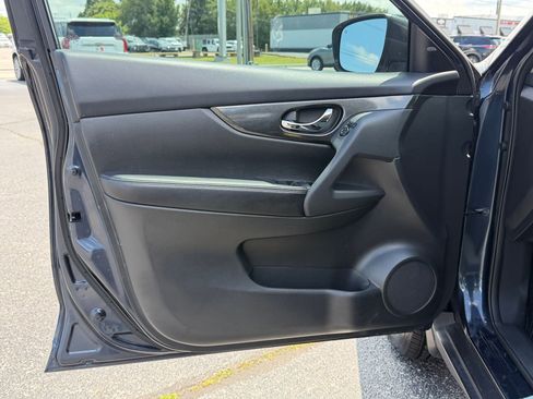 Used 2016 Nissan Rogue SL w/ SL Premium Package AWD/4WD image 12