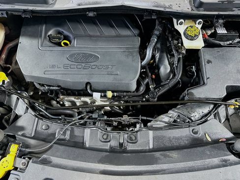Used 2018 Ford Escape SE w/ SE Sync 3 Package AWD/4WD image 32