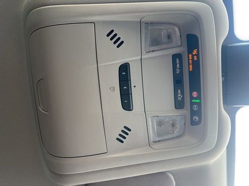 Used 2024 GMC Terrain AT4 image 20