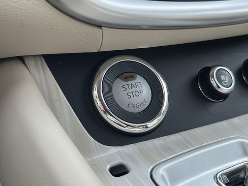 Used 2016 Nissan Murano Platinum w/ Platinum Technology Package image 40