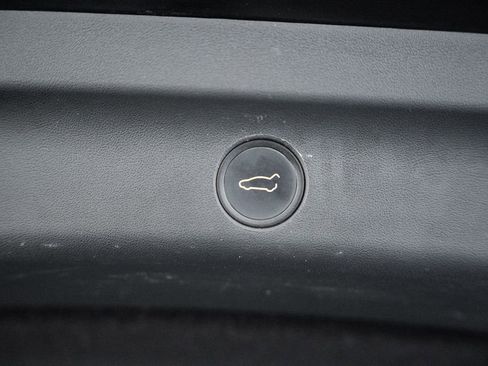 Used 2020 Tesla Model Y Performance image 14