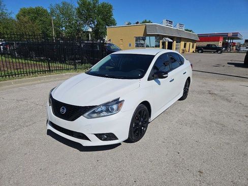 Used 2018 Nissan Sentra SR w/ SR Midnight Edition Package FWD image 4