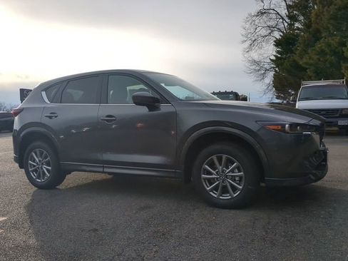 New 2025 MAZDA CX-5 AWD 2.5 S w/ Preferred Package image 2